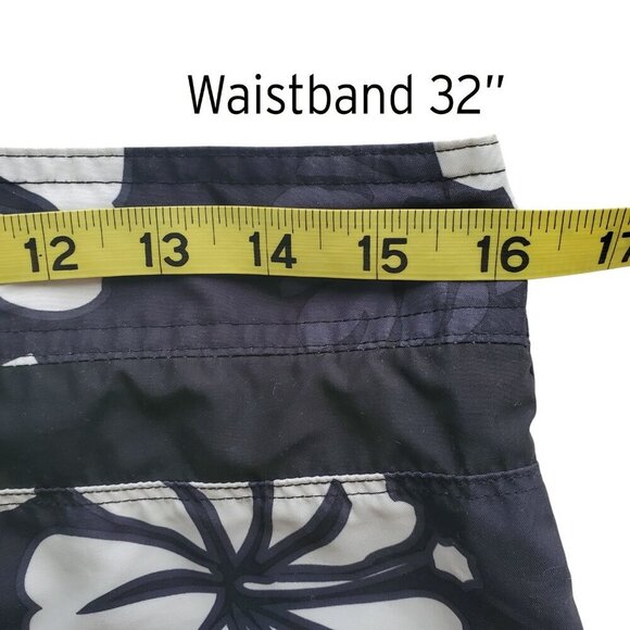 NWT Tribord Black & White Floral Hawaiian Print Board Shorts Surfing Size 24/25 - Picture 9 of 16